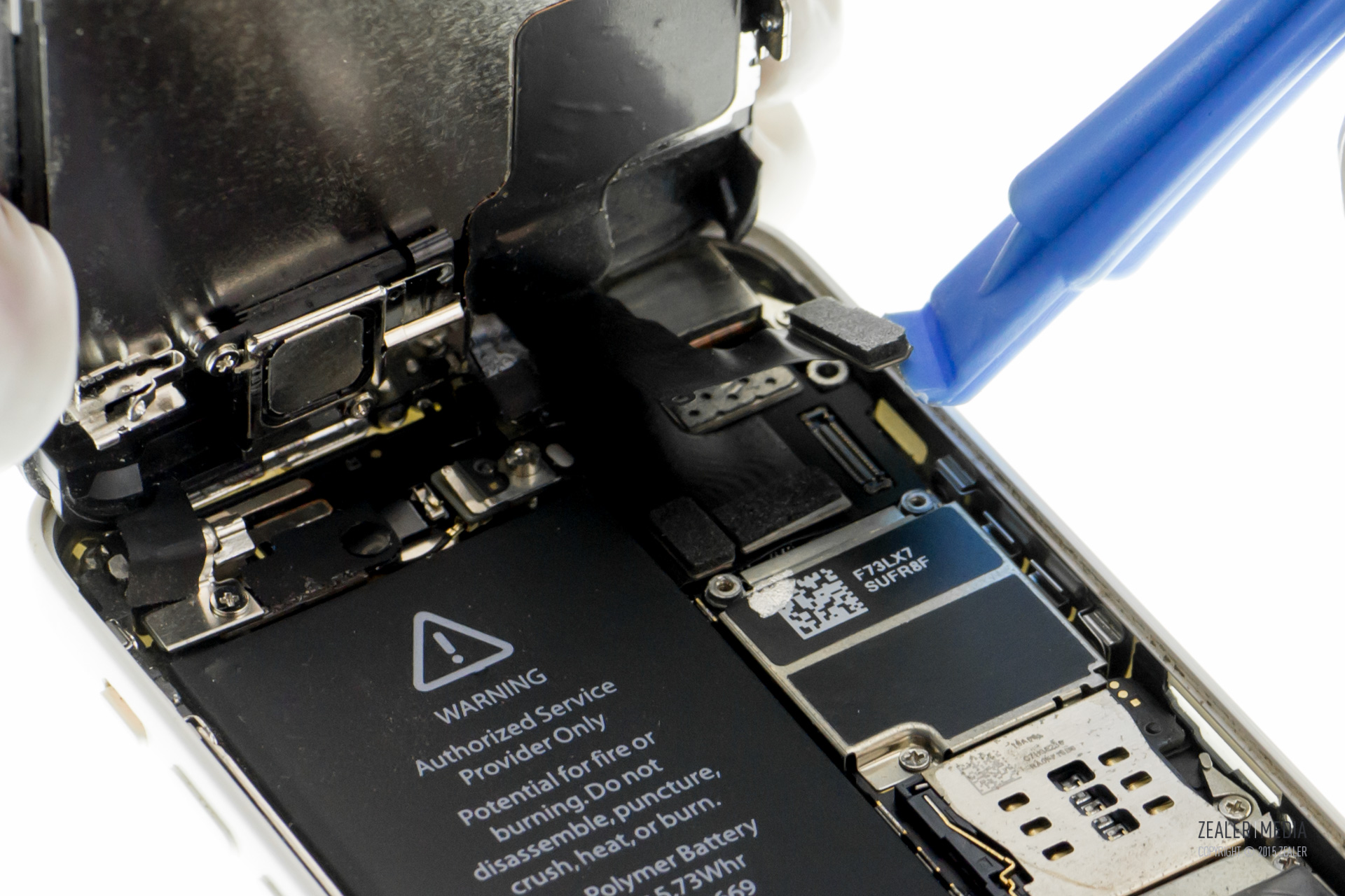 拆iphone5c教程,苹果5c换后壳