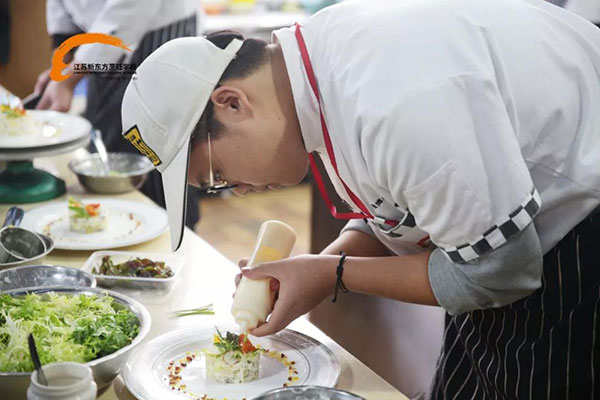 新东方烹饪学校学西餐哪家好,江苏新东方烹饪学校西点西餐