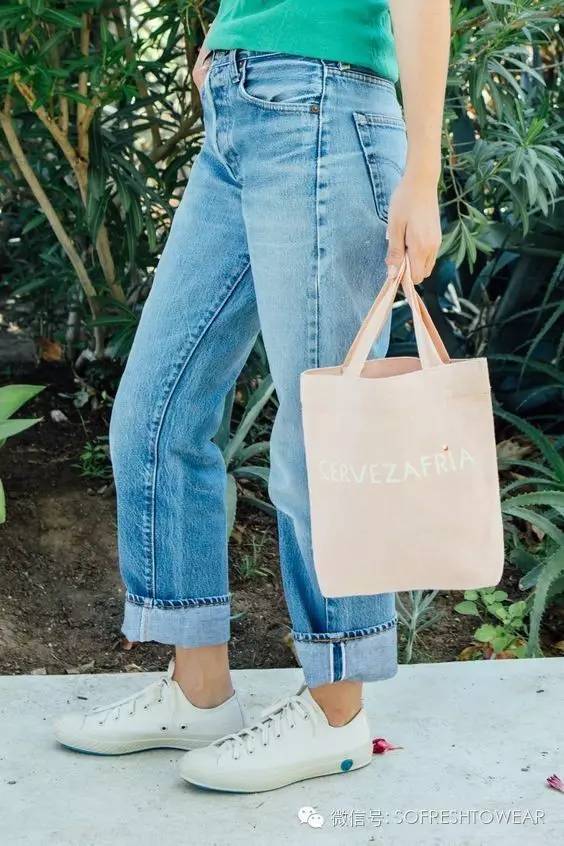 傲娇|老子背的这只包，谁敢说它不时髦