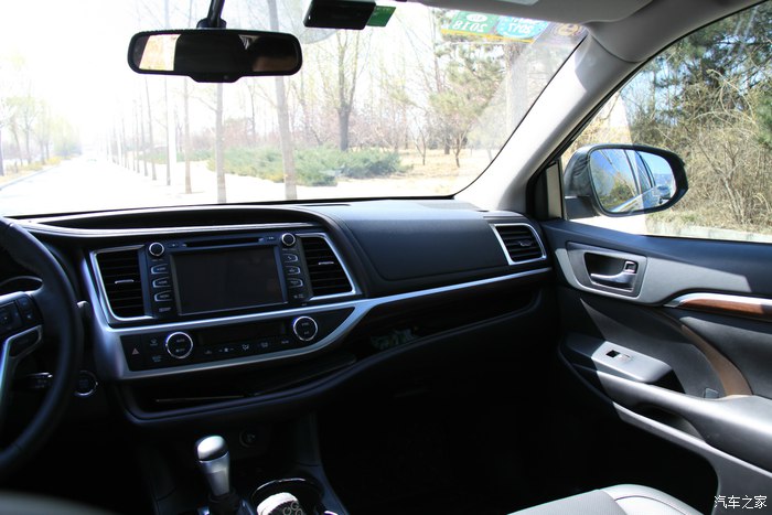 2015丰田汉兰达2.0t两驱精英型5座,2022款汉兰达2.0t的优缺点