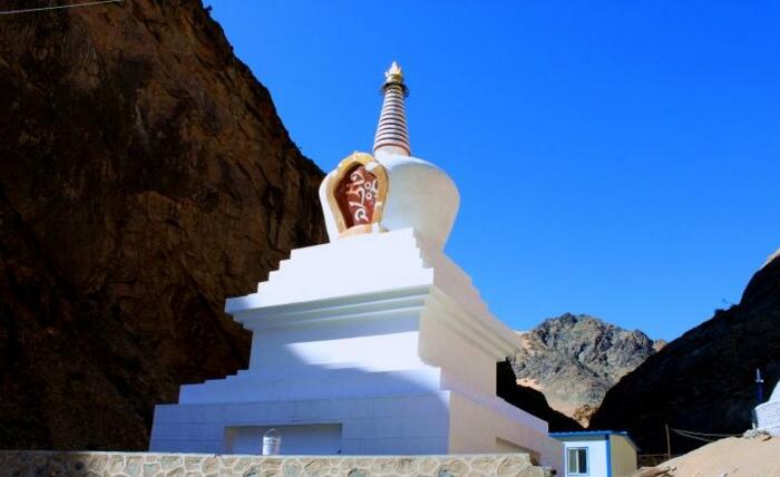 穿越阴山浮生若梦