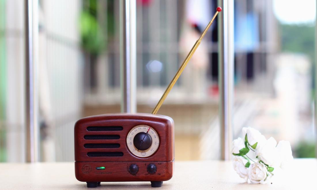 纯木品质古典韵味，聊一聊猫王小王子Radio蓝牙音箱