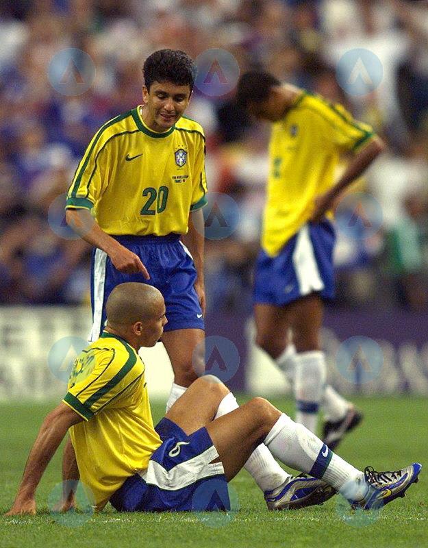 耐克足球鞋刺客纪念款解析,耐克足球鞋刺客进化史