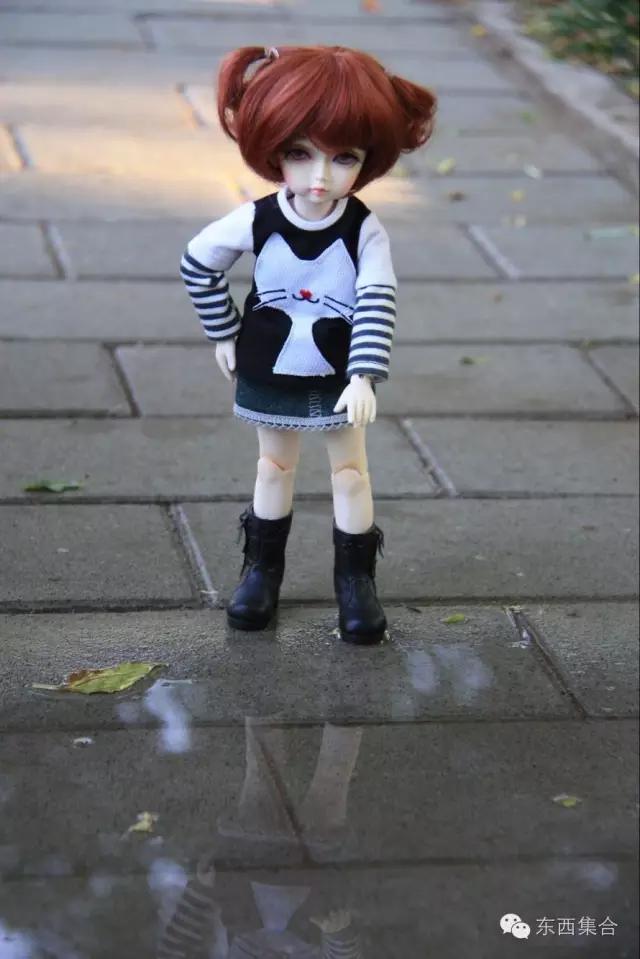 她是资深娃娘，也是暴雪爸爸的死忠粉