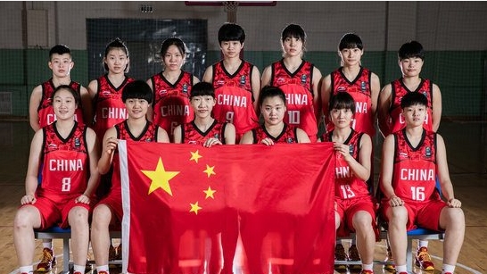 世青赛女篮狂下三分雨12分轻取法国获首胜韩旭17分