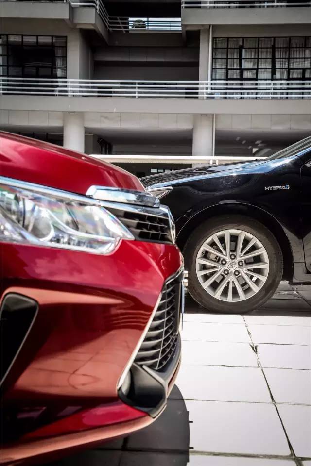 待少年心静之时方知凯美瑞之美,年少有为之前一定要有辆凯美瑞