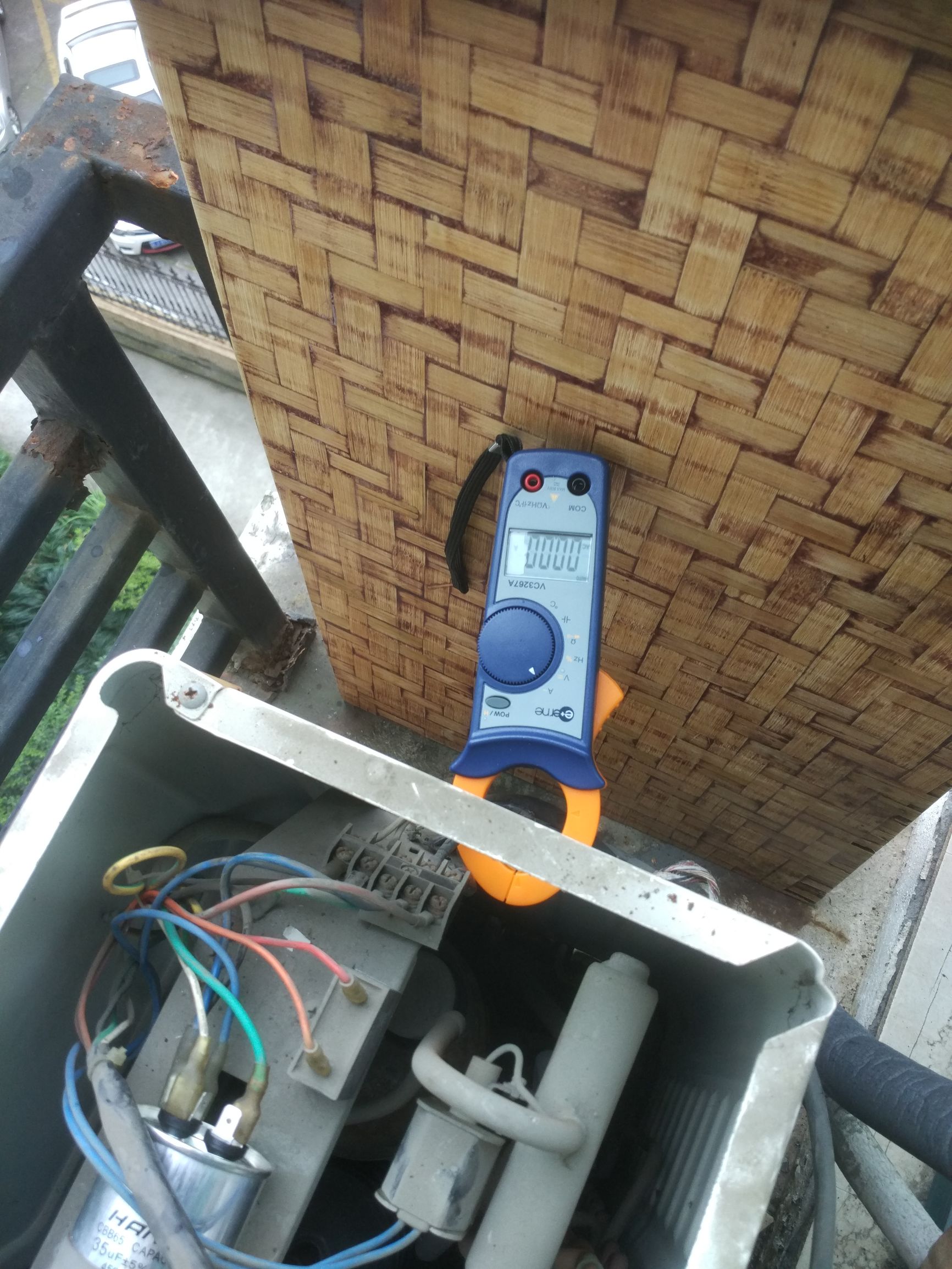 空调换电容的正确方法,给柜机空调加氟的操作流程