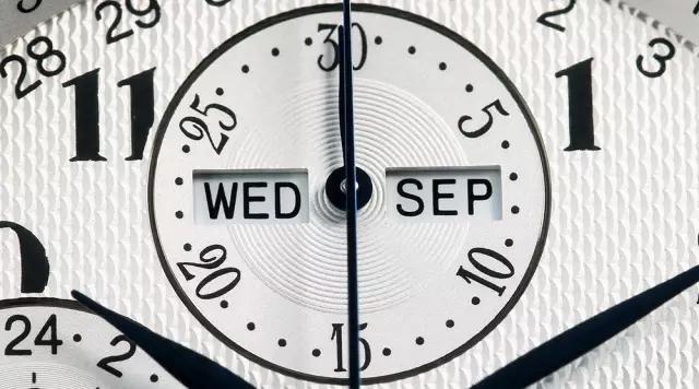 浪琴月相gs真假对比,浪琴手表质保卡真假图片对比