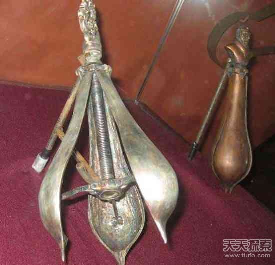 古代人最残忍的十大刑具,明朝时有哪些血腥刑具