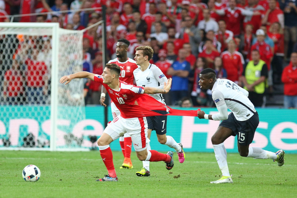 足球史上受过的最严重的伤,足球最危险时刻