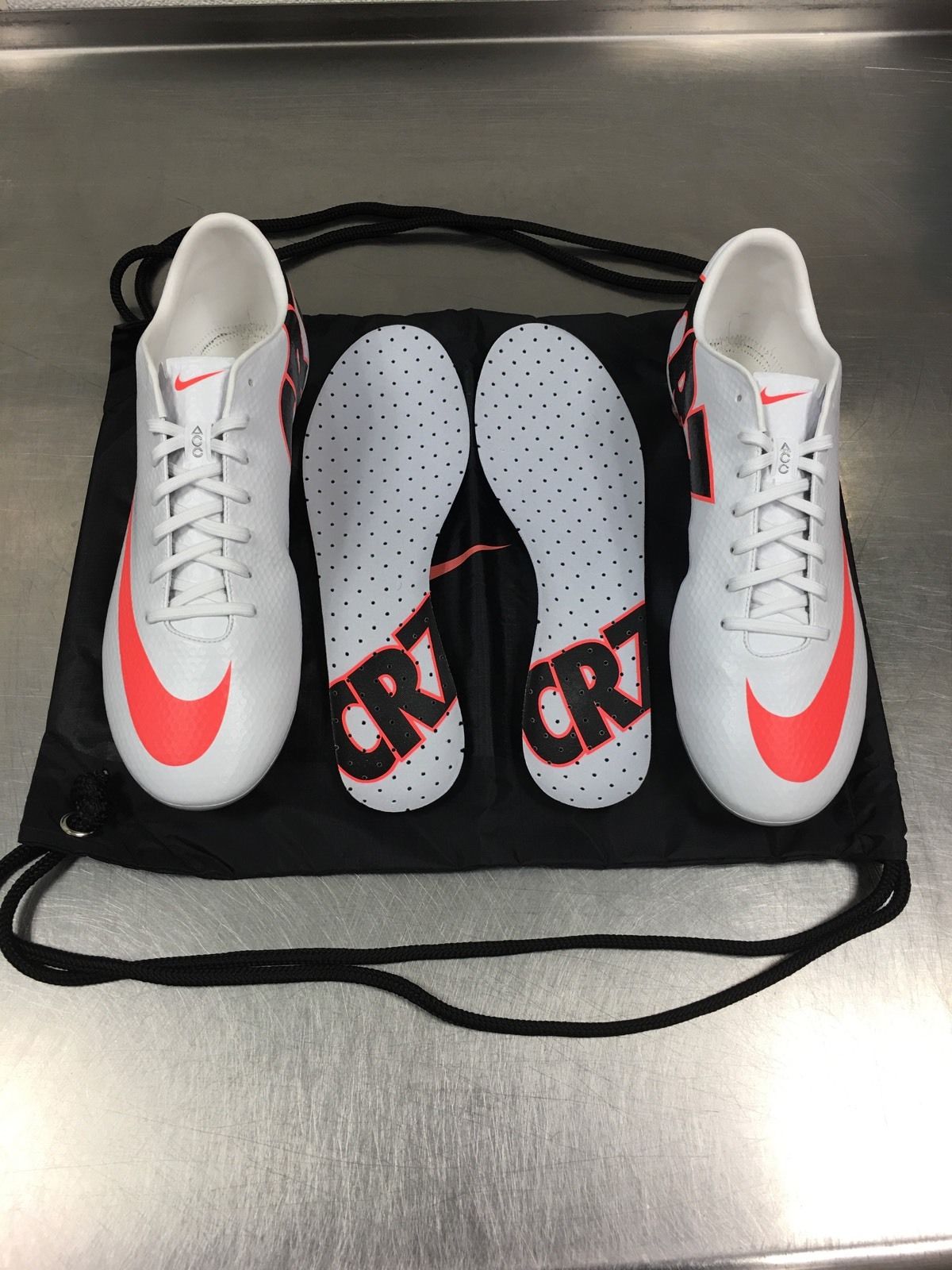 足球鞋nike传奇系列,耐克刺客cr7足球鞋推荐