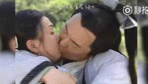 咬破嘴唇舌头,咬破嘴唇