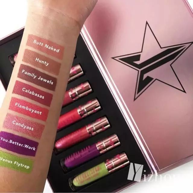 现在的美妆品的名字太太太太少儿不宜了，“一丝不挂”、“事后清晨”、Sex-Proof……