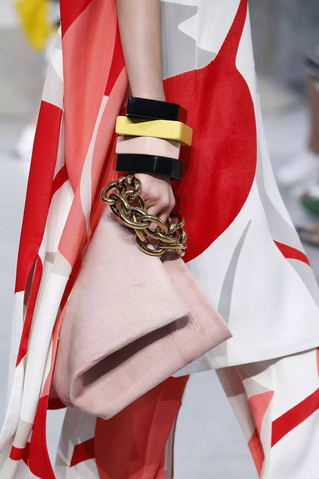 2019时尚潮流配饰,秋冬季节的配饰潮流趋势是什么