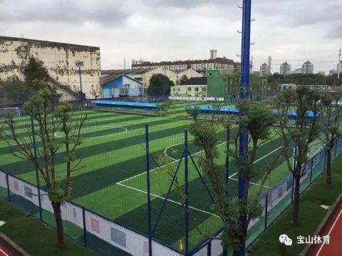 老厂房爆改羽毛球馆,老厂房烂地面改造