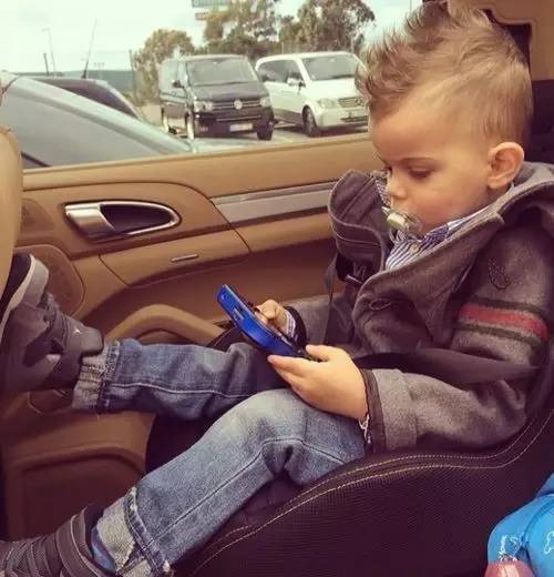 比理发店好的发型,潮男发型在家自己做