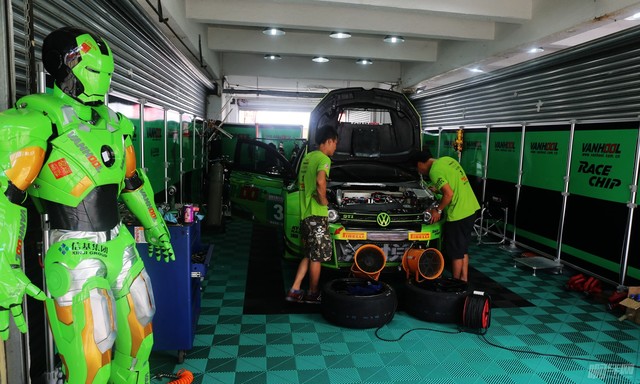 周末别宅啦快来看泛珠赛车节第一天的精彩花絮