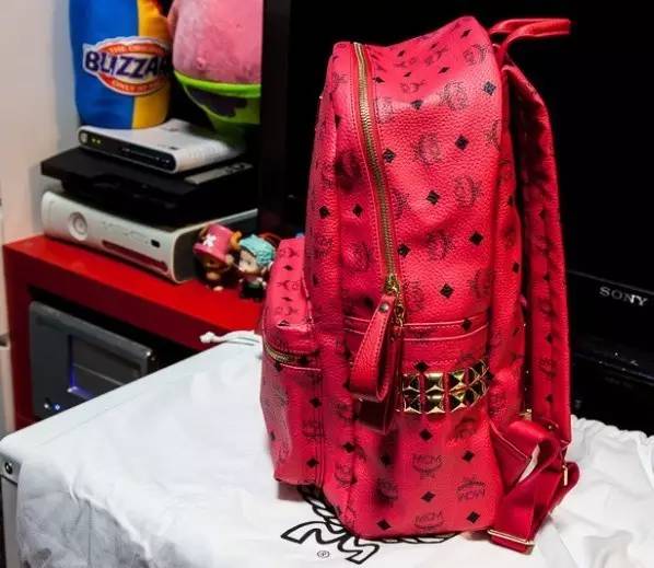 剁手好物分享,新款mcm双肩包樱花粉