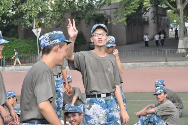 又到一年高三毕业季,又到了毕业季挥手告别