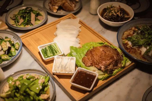 这家掌柜的店不简单｜排队2个小时，回头率高达89.76%