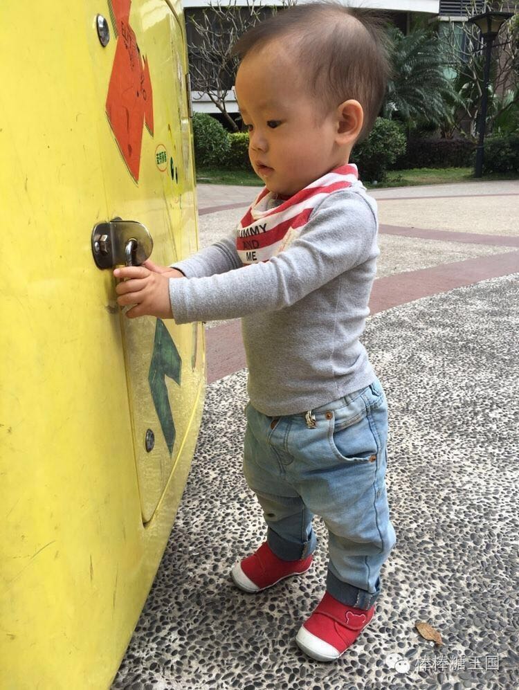 给宝宝买了双mikihouse鞋子,mikihouse鞋适合多大的宝宝穿