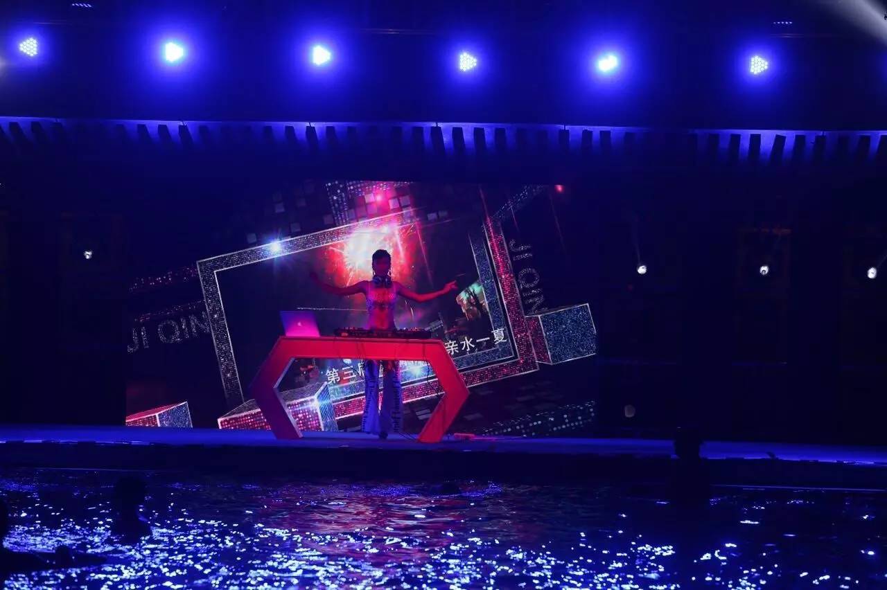 水世界冰雪嘉年华,水狂欢水世界多少钱