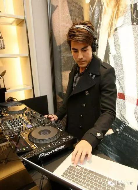 卡司专访白梓轩丨能秀颜值能拼演技，混血欧巴各种攻！