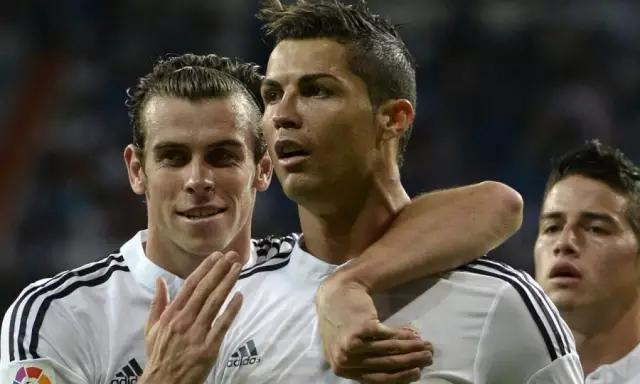 贝尔和c罗两翼齐飞又高又快,贝尔c罗本泽马踢飞点球