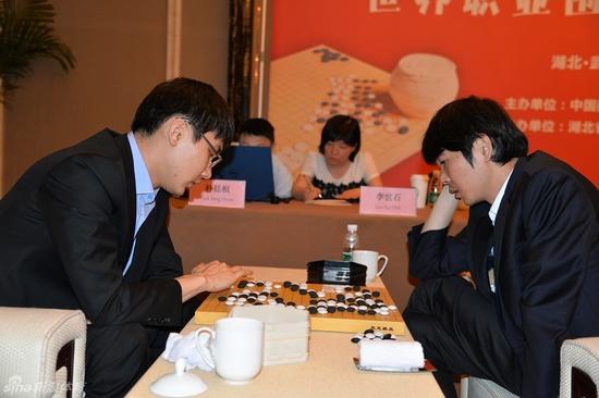 李世石围甲19连胜,李世石围甲