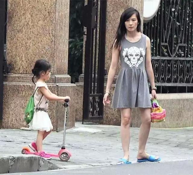 女人，就要做一个优雅的败家娘们！