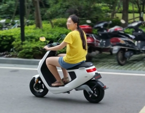 小牛电动m1是电动摩托车吗,小牛m1都市版用的小牛电机