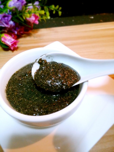 喝什么水能让头发变黑,想要头发乌黑发亮用什么洗发水