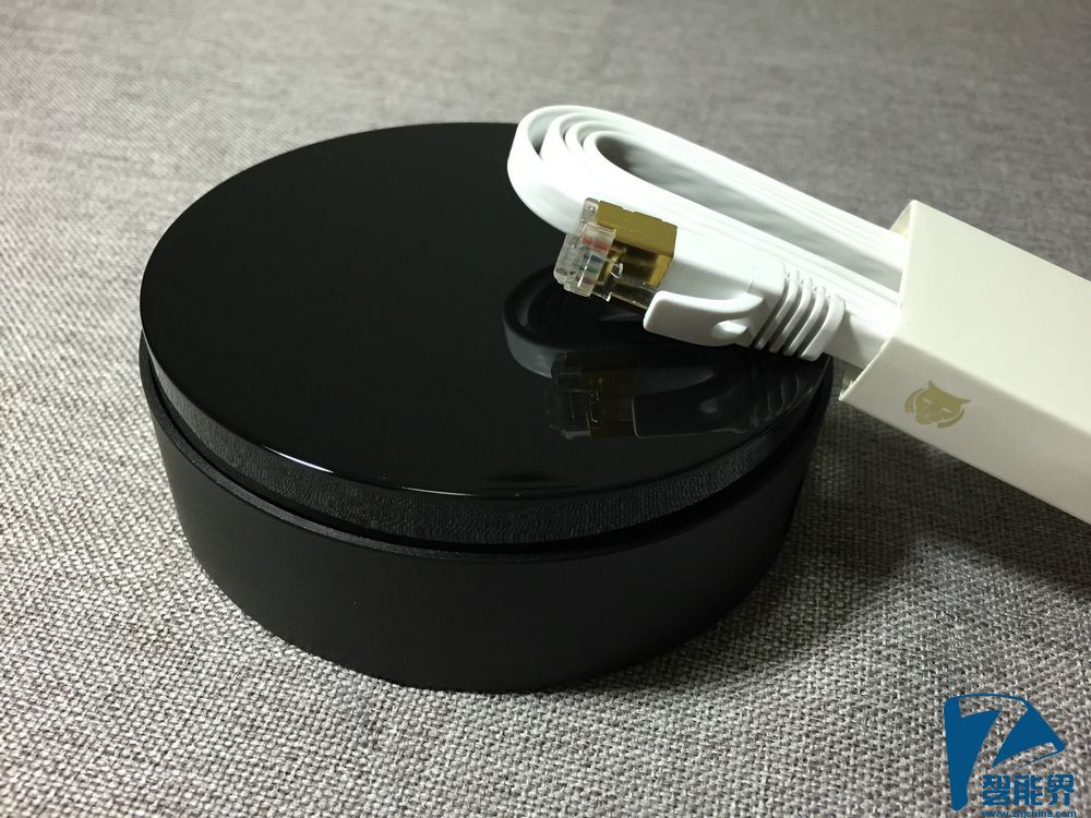 一款简美之作——必虎智能路由器