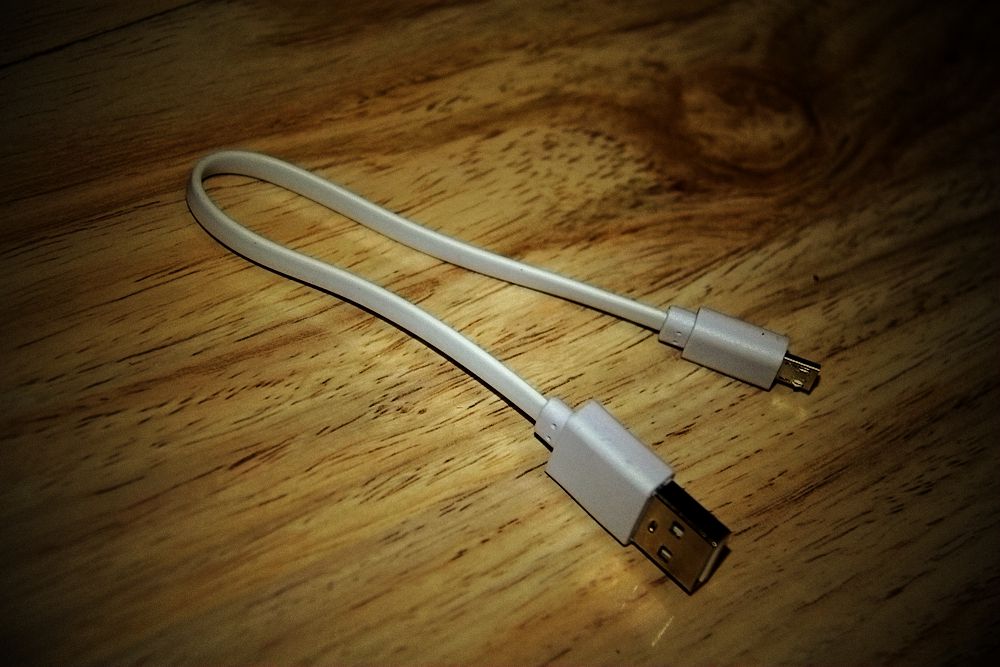 天生不凡，低调奢华有内涵——乐泡移动电源「烁」评测