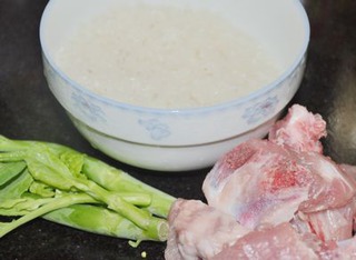 快！拿个大点的盆子，接住我的口水！