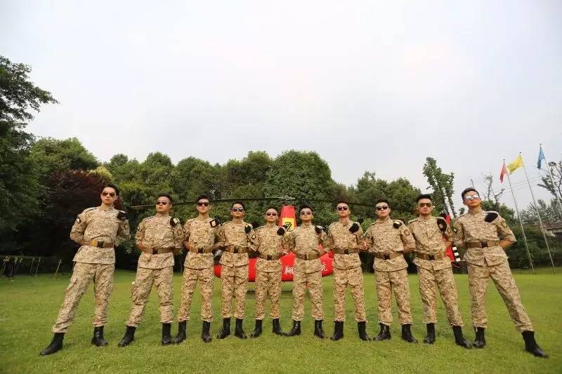 一场水上婚礼视频,一场海底龙宫婚礼