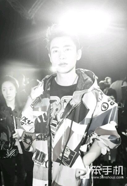 手游代言初体验魏晨的甜蜜炫舞直播Show