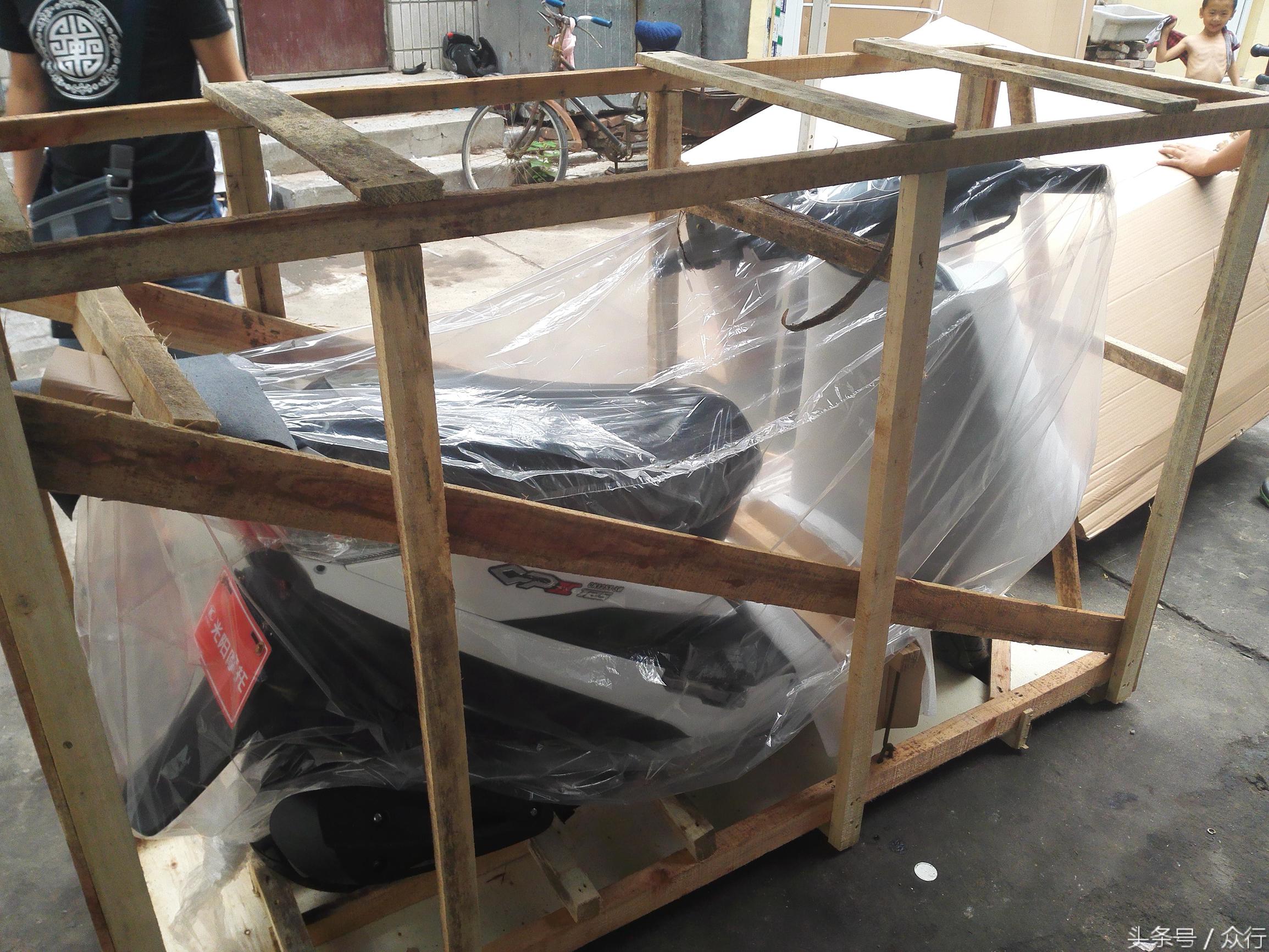 光阳飞度125摩托,光阳gp125踏板摩托车