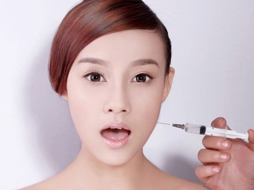 警钟再次敲响!”朋友圈”的无资质美容整形!