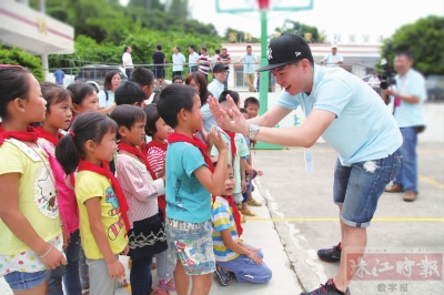 重温红色历史致敬革命先烈,重温历史传递红色能量