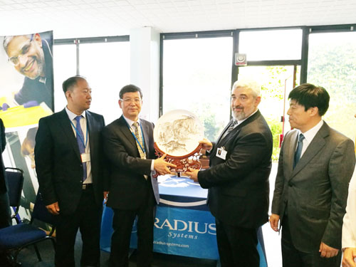 借力蹴鞠共赢未来