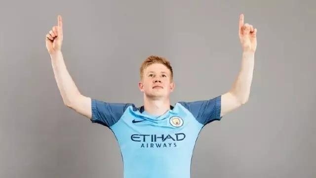 曼城新赛季球衣23-24,正品曼城主场球衣细节