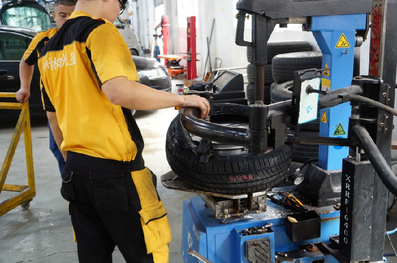 天上掉轮胎,倍耐力新p1轮胎测评视频