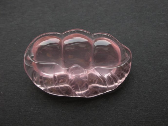 草莓晶粉晶哪个价值高,粉晶的价值