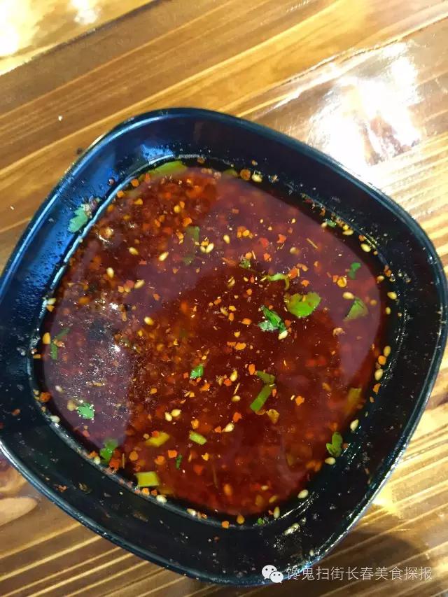 我发现了一家贼盖贼盖的串串他家的冒菜堪称神品！