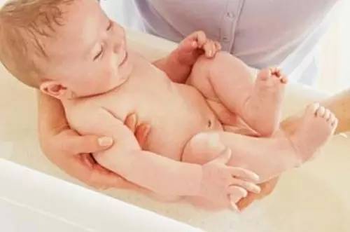 孩子腹泻怎么办教你一招,孩子腹泻怎么跟老师说