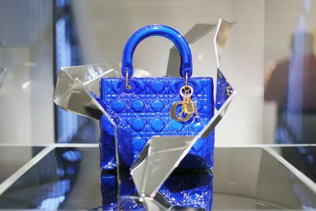 迪奥首尔购物,在首尔