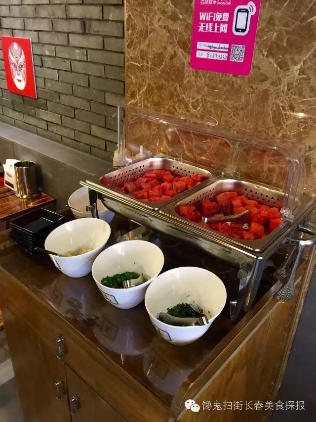 我发现了一家贼盖贼盖的串串他家的冒菜堪称神品！