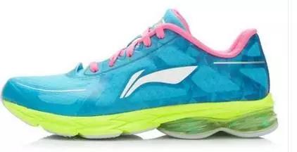 性价比超高十大跑鞋,性价比超高100多的跑鞋