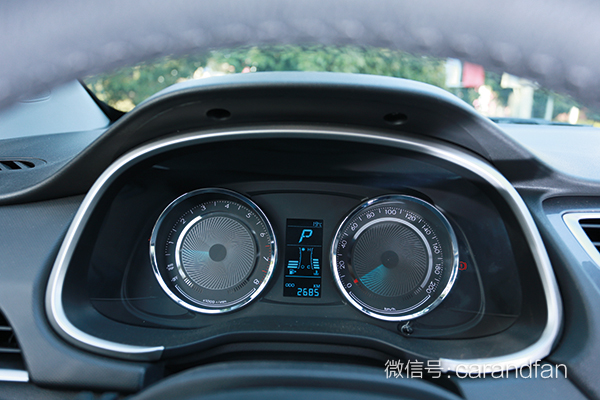 雪佛兰乐风rv16款手动畅行版,上汽通用雪佛兰乐风rv